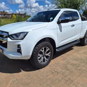 Isuzu KB300 D Max LSE 4x4 Main